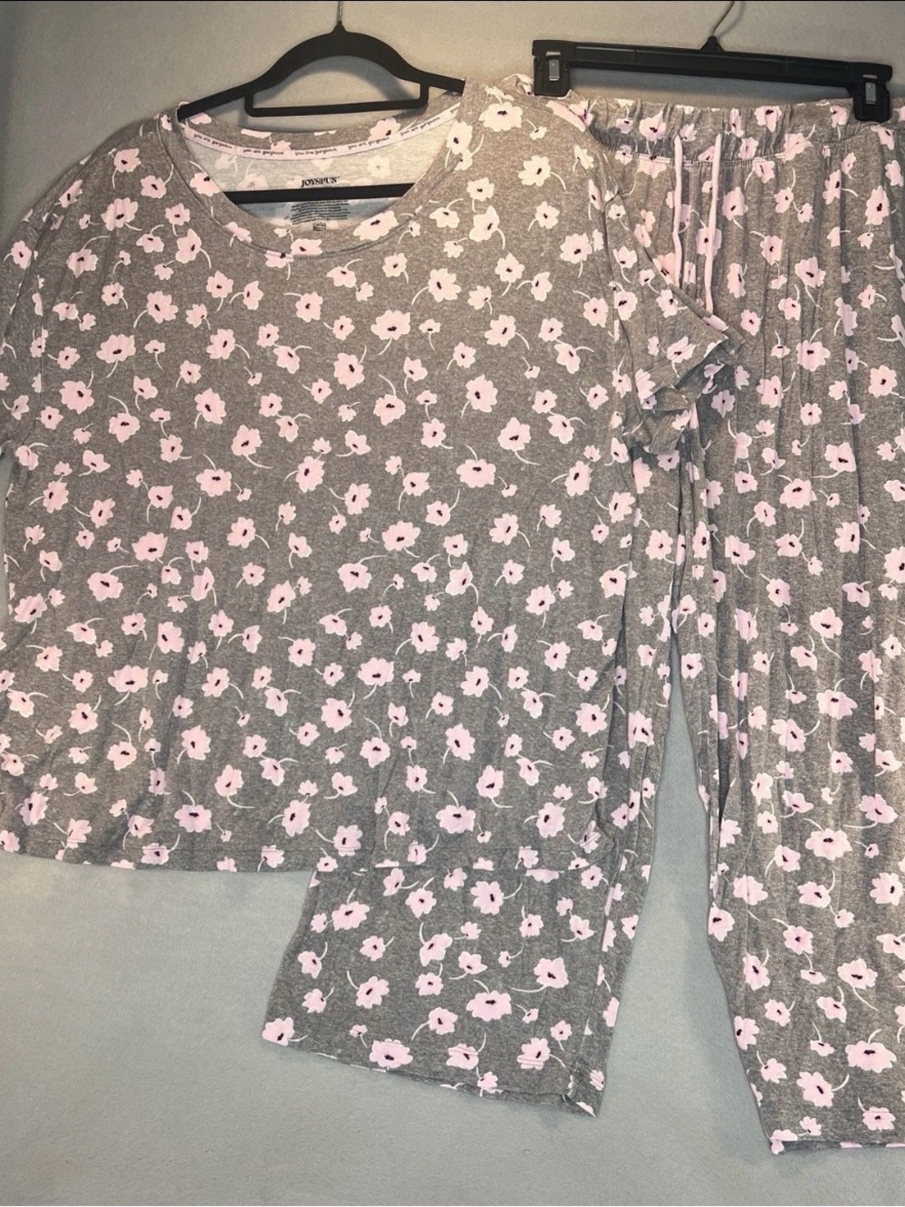 Joyspun Plus Size 2 Pc Pajamas PJs Gray Pink Floral Short Sleeve Top 2x Pants XL